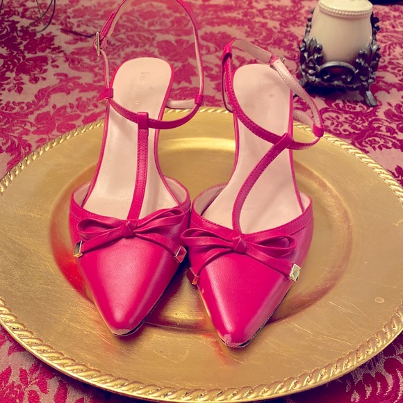 kate spade Shoes - Kate Spade Pink Slingback RARE FIND pointy toe with Bow Detail